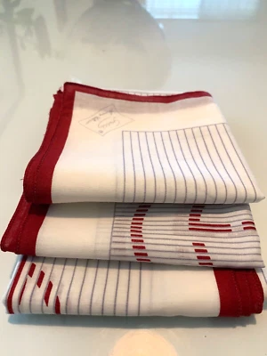 Juego de 3 cuadrados de bolsillo vintage de Gucci para hombre Foto 1 de 4