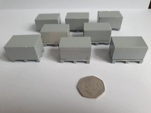 1/50 SIKU CRANE LOAD x 8 CONCRETE/ BRICK PALLETTS EACH MEASURES 4 x 2.3 x 2.7 - Picture 1 of 6