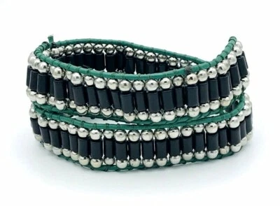 Pulsera doble envoltura de cuero verde negro con cuentas Foto 1 de 4