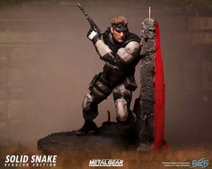 MGS SOLID SNAKE STATUE - Imagen 1 de 5