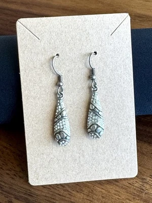 Pendientes colgantes con pavé de diamantes de imitación • Lágrima plateada estilo Brighton boho chic Foto 1 de 4