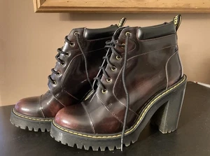 Dr. Martens Air Wair hüpfende Sohle Leder Stiefel hoher Absatz dunkelbraun Gr. 9 - Bild 1 von 10
