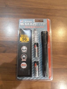 MAG-LITE Mini Maglite Black 2 x AA Flashlight with holster BNIP