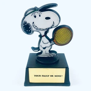 Vintage 1970s Aviva Peanuts Snoopy Tennis Trophy Your Fault or Mine - Picture 1 of 3