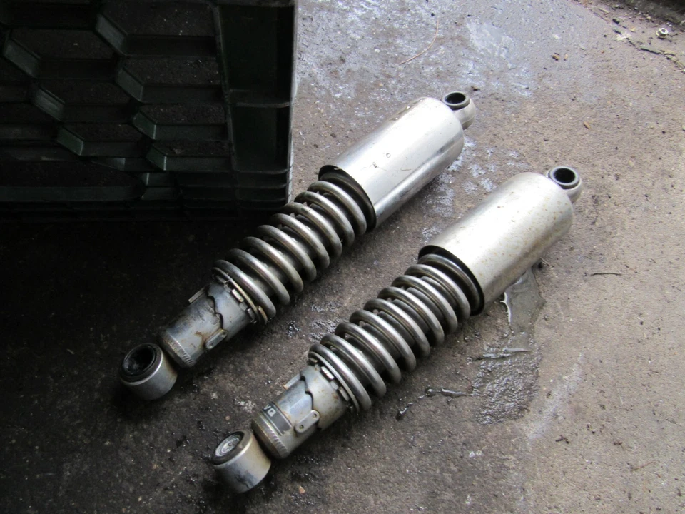 Amortiguadores traseros personalizados Honda CX500 C 1979 Foto 1 de 1