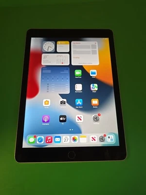 Apple iPad Air 2 64GB 9.7" Space Grey Wifi       Faulty Read Desc (DK811) - Image 1 of 4