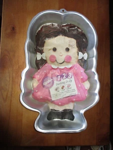 1991 Wilton Cake Pan ~ Darling Dolly 2105-9436 ~with Insert NEW - Picture 1 of 1