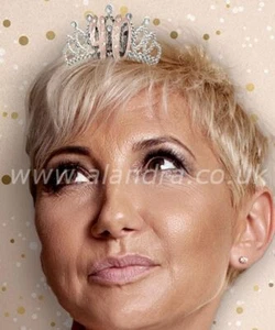 40TH BIRTHDAY ROSE GOLD TIARA WITH DIAMANTE EFFECT BIRTHDAY PARTY ACCESSORIES - Picture 1 of 2