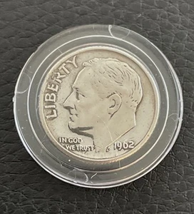 1962 D Silver USA Roosevelt Dime, 10 Cent, Excellent Condition Coin - Picture 1 of 6