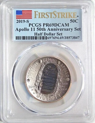 2019 S APOLLO 11 HALF DOLLAR PR69 DCAM First Strike Moon Landing Flag Label - Image 1 of 2
