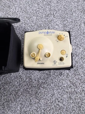Extractor de leche avanzado con estilo Medela unidad motor solo bolsa negra PROBADO limpio Foto 1 de 4