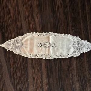 Lovely Antique Fine Linen Crochet Table Runner 46" Long White Vintage - Picture 1 of 7