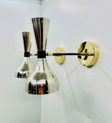 Aplique de pared italiano de latón moderno de mediados de siglo lámpara de lámpara Diabolo plateada Foto 1 de 4