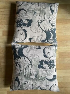 PAIR Pier 1 Throw Pillows Blue White Floral Zip Back 20" Square - Picture 1 of 6