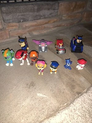 Lote de figuras de juguetes Paw Patrol coches Skye VERDADERO METAL persecución Marshall Rocky Zuma Foto 1 de 4