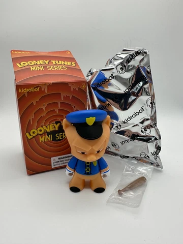 Kidrobot Looney Tunes Mini Series Porky Pig 2/20 3" Vinyl Figure Cover