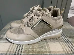 Scarpe da ginnastica oro Scholl taglia 6 nude - Foto 1 di 10