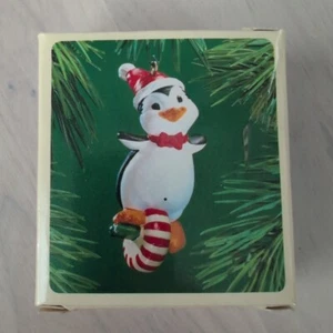 Hallmark Andenken Ornament "Pfefferminz Pinguin" Vintage Weihnachten 1981 - Bild 1 von 7