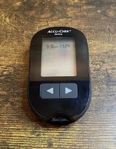 Medidor de sistema de monitoreo de azúcar de glucosa en sangre Accu-Chek Aviva Plus SOLO modelo NC - Imagen 1 de 2