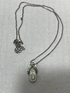 Neckless Flip Flop Sandel - Picture 1 of 5