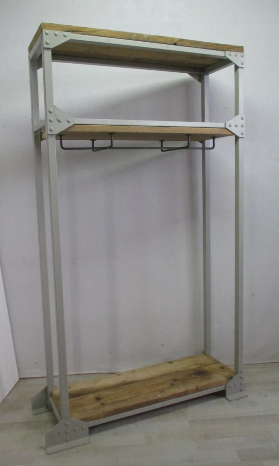 Armadio a giorno/scaffalatura in ferro e legno - stile industriale - industrial - Immagine 1 di 4