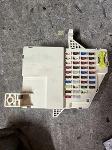 2012 HYUNDAI GENESIS COUPE INTERIOR CABIN ROOM FUSE BOX RELAY MODULE UNIT OEM - Picture 1 of 3