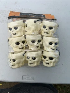 Small Halloween plastic skull baskets for parties (9 total) - Picture 1 of 4