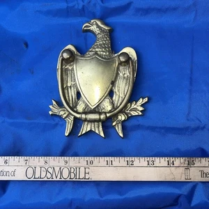 Vintage ottone americano federale aquila calva crest ramo d'ulivo frecce battente porta - Foto 1 di 2