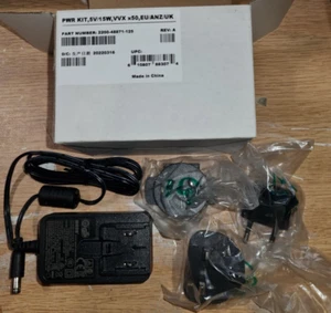 16 x Alimentatore Polycom per VVX 150/250/350/450 e CCX400, 2200-48871-125 - Foto 1 di 1