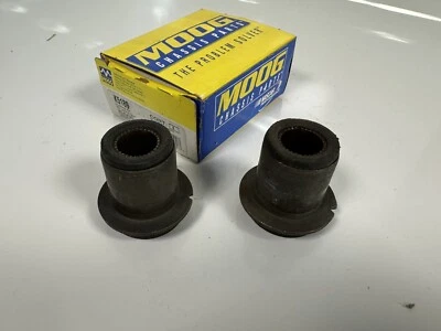 Kit de buje de brazo de control superior delantero MOOG K5189 para modelos Pontiac 65-70 seleccionados Foto 1 de 4