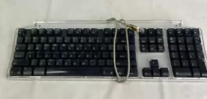 2000's Model M7803 Apple Pro Keyboard - Picture 1 of 4