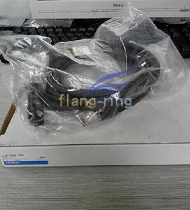NEW 1PCS OMRON Camera Cable F150-VS 3M - Picture 1 of 2