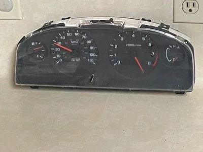 Nissan Frontier 2000 00 Instrumento Velocímetro Cuadro Calibre 110 MPH 24810-9Z007 Foto 1 de 2