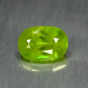 2.00Ct Oval Cut_Resplendent 100% Unheated Titanite Green Sphene Gemstone - Bild 1 von 1
