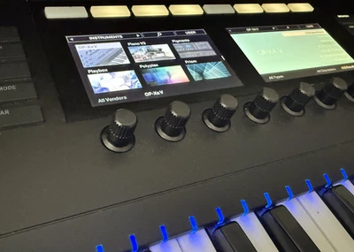 Native Instruments Komplete Kontrol S61 Mk2 Keyboard  OVP + Komplete Select TOP! - Bild 1 von 4