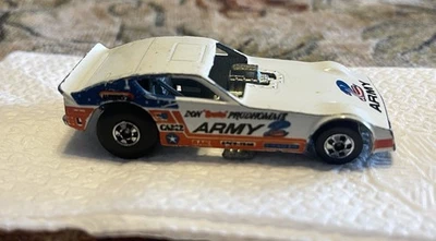 NHRA Hot Wheels DON THE SNAKE PRUDHOMME EJÉRCITO COCHE DIVERTIDO-SUELTO Foto 1 de 4