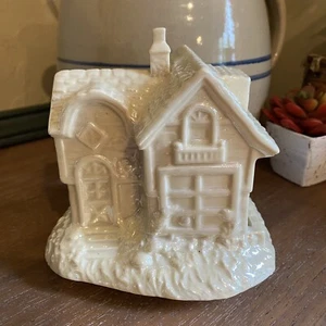 Caja de música casa de Navidad flocada rara de colección Sankyo Japón. Funciona - Imagen 1 de 10