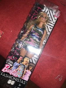 2017 Barbie Fashionistas Doll 94 Came Dress - Picture 1 of 10