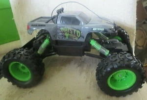Maisto Tech RC vehicle 8 1/2" long Rock Crawler Monster Truck Grimm Auto Repair - Picture 1 of 6