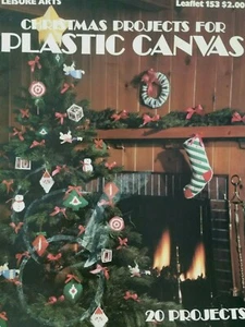 Leisure Arts 0153 20 PROJECTS plastic canvas BOOKLET 14pg 1979 CHRISTMAS  - Picture 1 of 7
