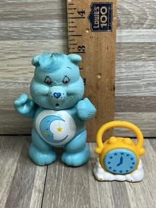 Vintage 1983 Care Bears BEDTIME BEAR PVC Figur mit Uhr Zubehör 3" beweglich - Bild 1 von 5
