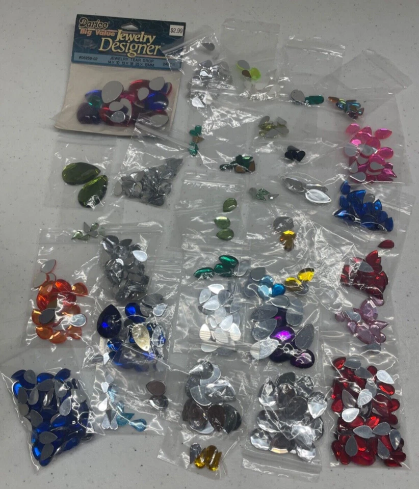 NICE LOT OF LOOSE TEARDROP  SHAPED GEMSTONES! MANY DIFFERENT SIZES AND COLORS! - Image 1 of 1
