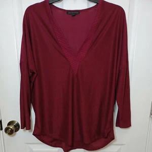 WOMEN'S SIGNATURE STUDIO BURGUNDY V-NECK 3/4 SLEEVE BLOUSE SIZE SMALL - Picture 1 of 12