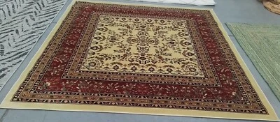 Alfombra Mancha Espalda Cuadrada Marfil/Roja 8' X 8', Precio Reducido 1172762181 LNH331A-8SQ Foto 1 de 4