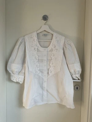 PERRY LANDHAUS Damen Bluse 40 Weiß Bestickt Puffärmel Knopfleiste  - Bild 1 von 4