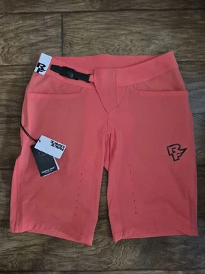 Race Face Traverse Mens MTB Cycling Shorts Medium Coral New - Image 1 of 4