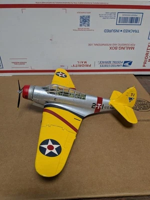 Bombardeiro de mergulho Trumpeter TBD-1 Douglas SBD-2 Dauntless, modelo monograma 1:32 Marinha dos EUA - Imagem 1 de 4
