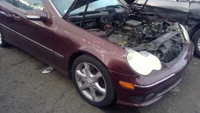 (LOCAL PICKUP ONLY) Passenger Front Door 203 Type Sedan C230 Fits 01-07 MERCEDES Foto 1 de 4