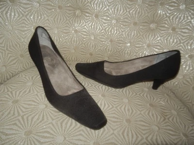 AEROSOLES Women's Black Matte Fabric 2" Kitten Heel Pumps 6.5M #95222-3 - Image 1 of 4