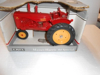 ERTL MASSEY-HARRIS 44 SPECIAL 1992 MODEL NO. 1115 - Image 1 of 4